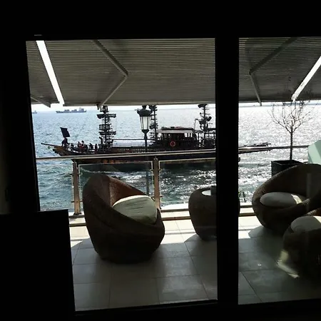 Blue View Apartment